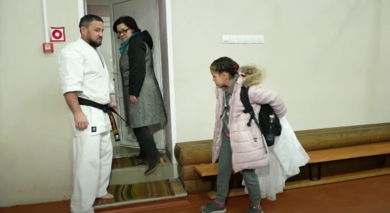 Каратэ девчонка