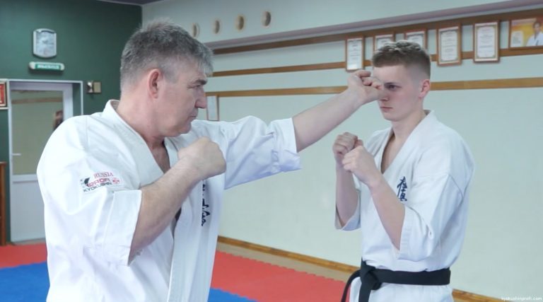 Удар Уракен Учи (Uraken Uchi). Техника удара в каратэ