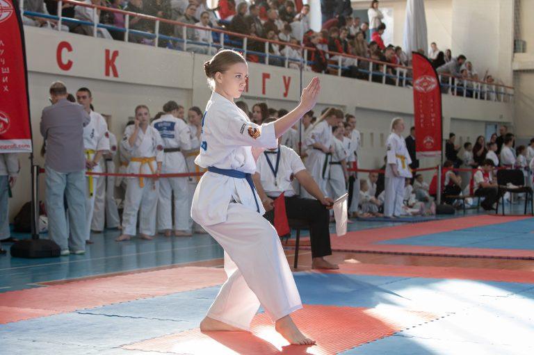 XXXII Открытый региональный турнир по киокушин памяти А. Н. Командирова фото